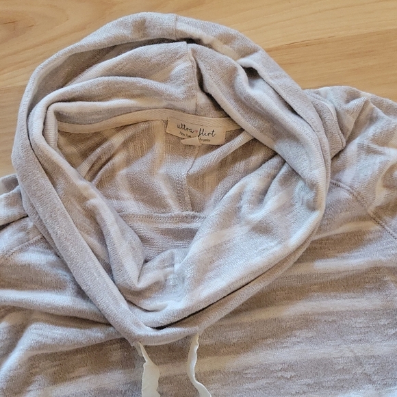 Cowl neck size medium super soft - Picture 2 of 2